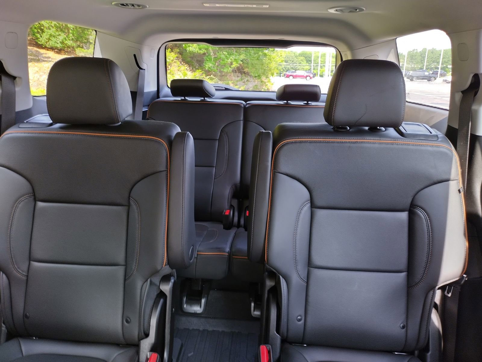 Used 2023 GMC Acadia AT4 w/ Technology Package image 21