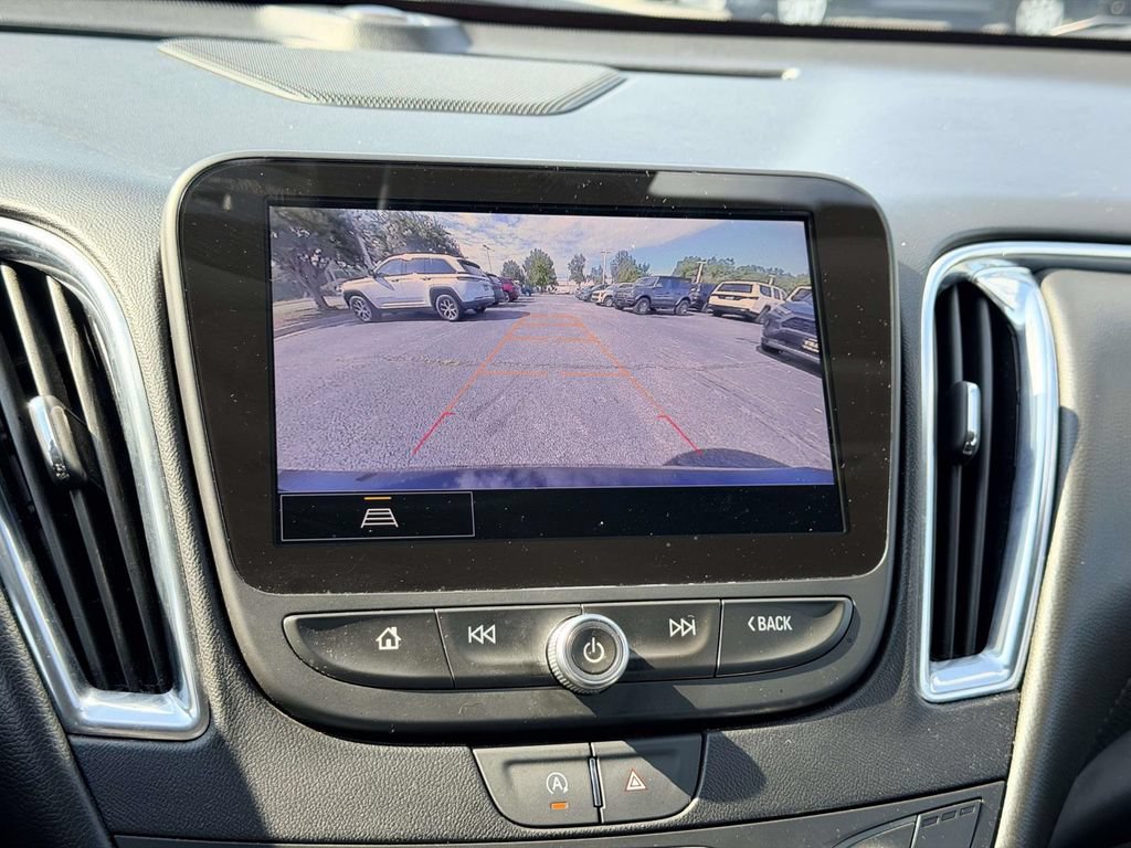 Used 2024 Chevrolet Malibu LT FWD image 18