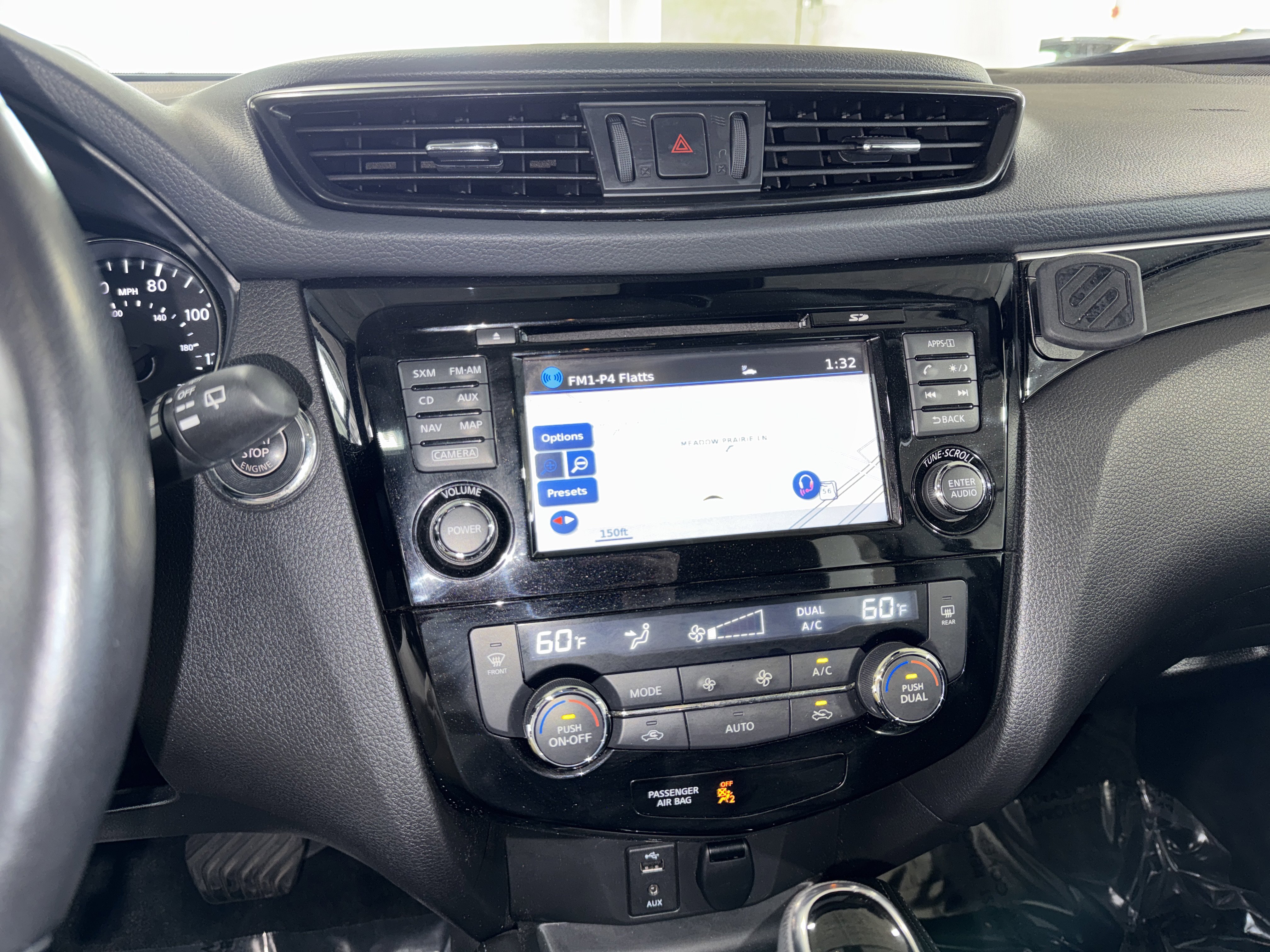 Used 2017 Nissan Rogue Sport SL w/ SL Premium Package FWD image 25