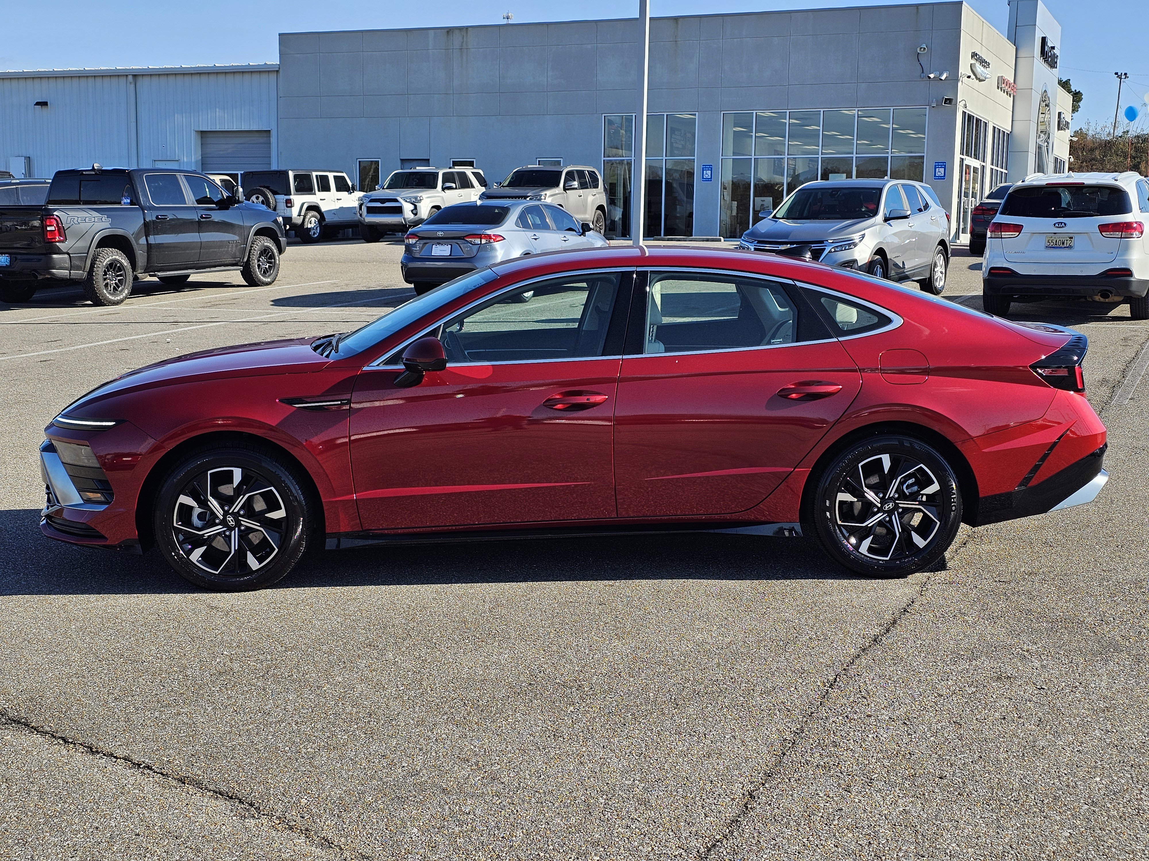 Used 2025 Hyundai Sonata SEL image 12