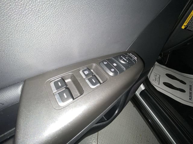 Used 2022 Kia Sportage Nightfall Edition FWD image 13