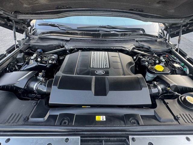 Used 2015 Land Rover Range Rover Autobiography image 2