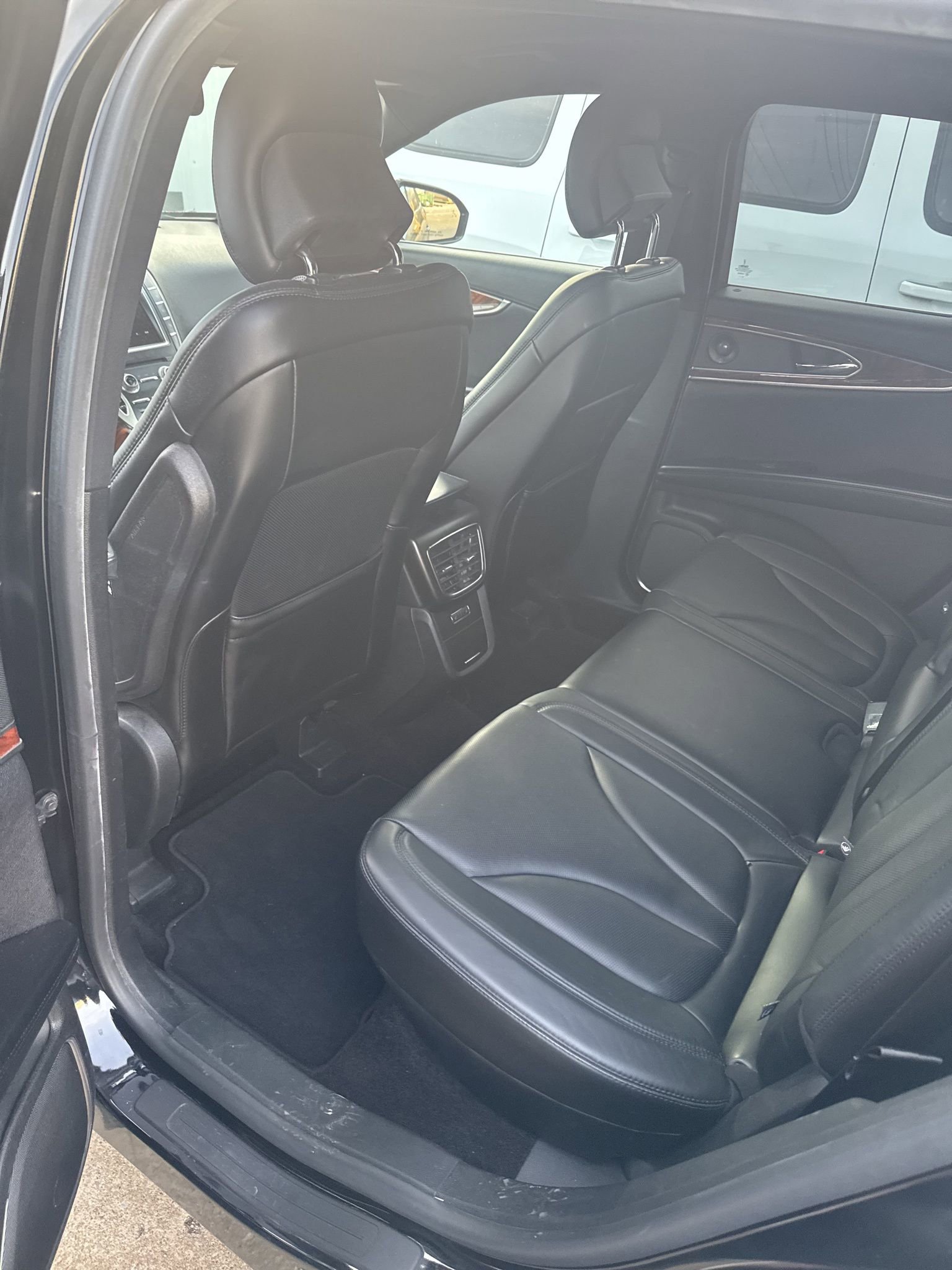 Used 2016 Lincoln MKX Reserve w/ Technology Package image 11