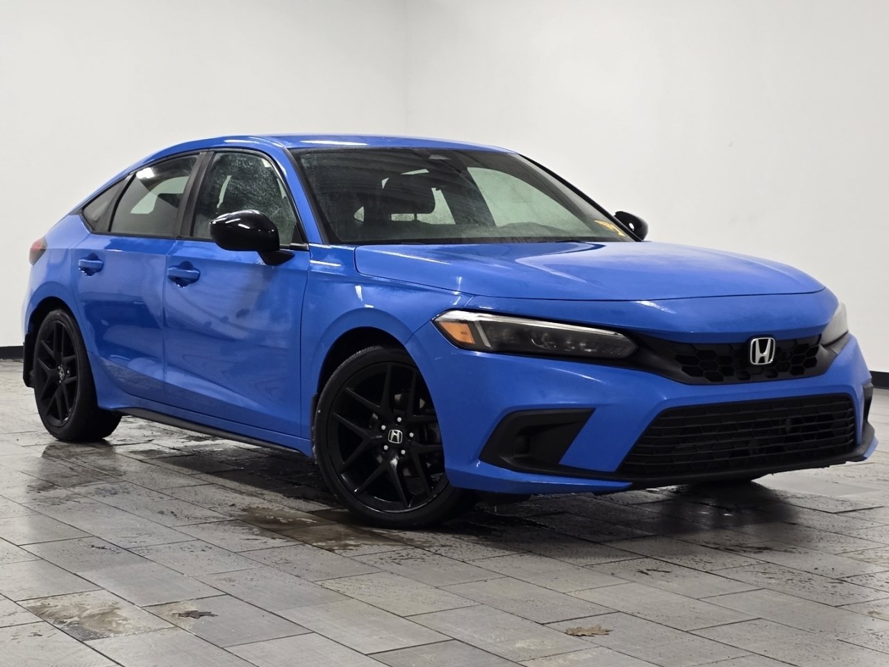 Used 2024 Honda Civic Sport image 2