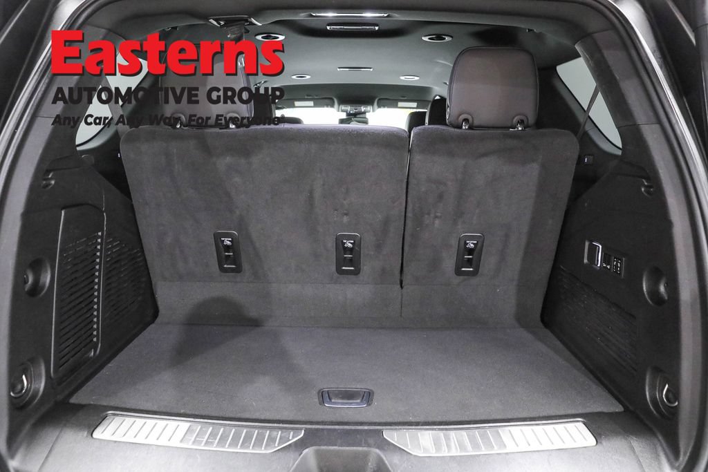 Used 2024 Chevrolet Tahoe Premier RWD image 9