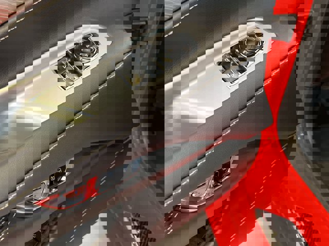 Used 2024 Chevrolet Corvette Stingray Preferred Cpe w/ 2LT image 23