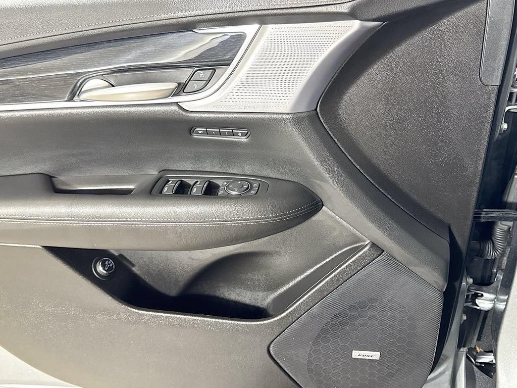 Used 2025 Cadillac XT5 Premium Luxury FWD image 16