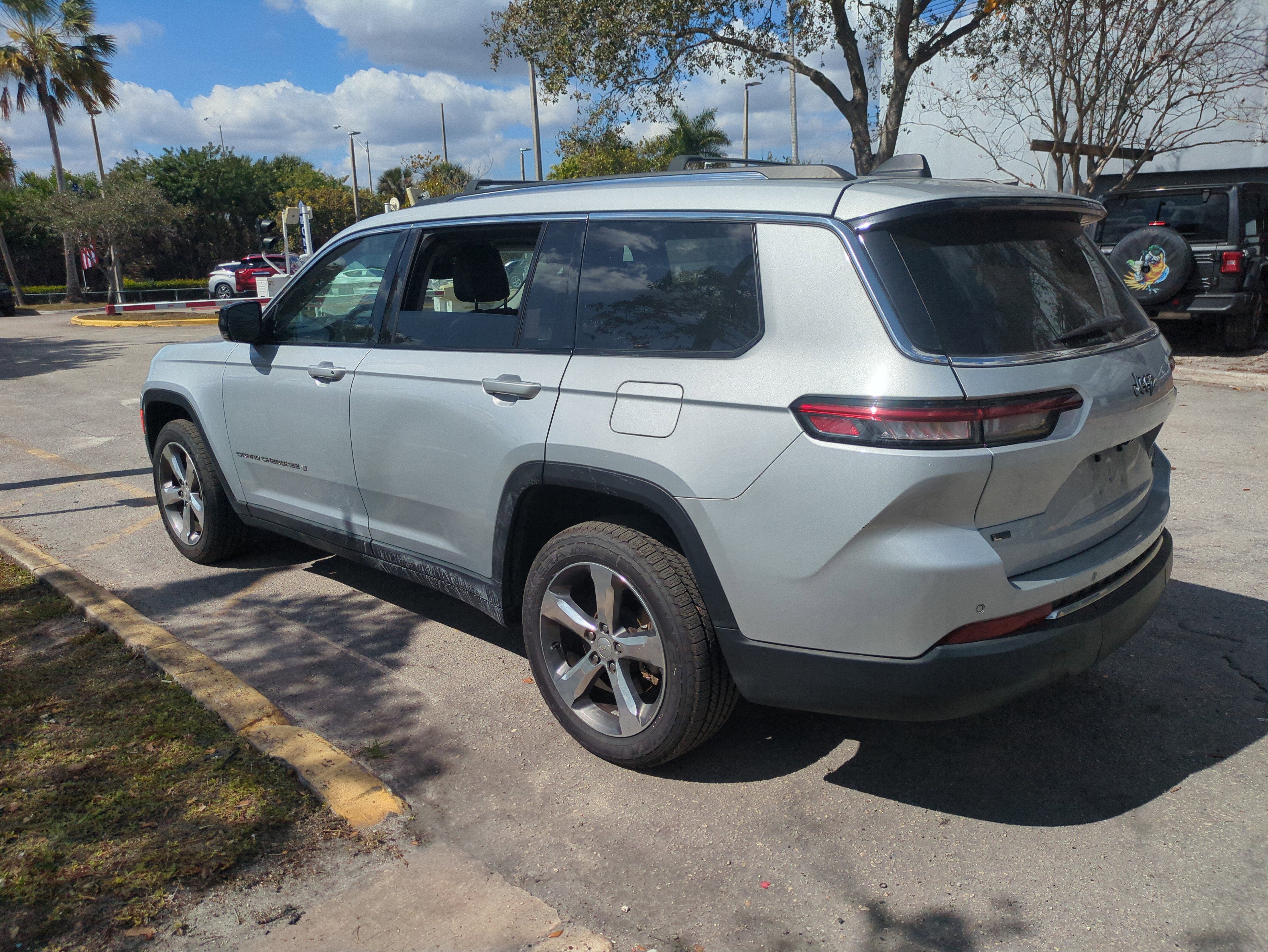 Certified 2021 Jeep Grand Cherokee L Limited image 7