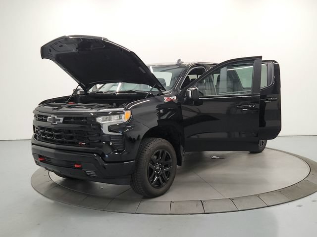 Used 2026 Chevrolet Silverado 1500 LT Trail Boss w/ LT Trail Boss Premium Package AWD/4WD image 12