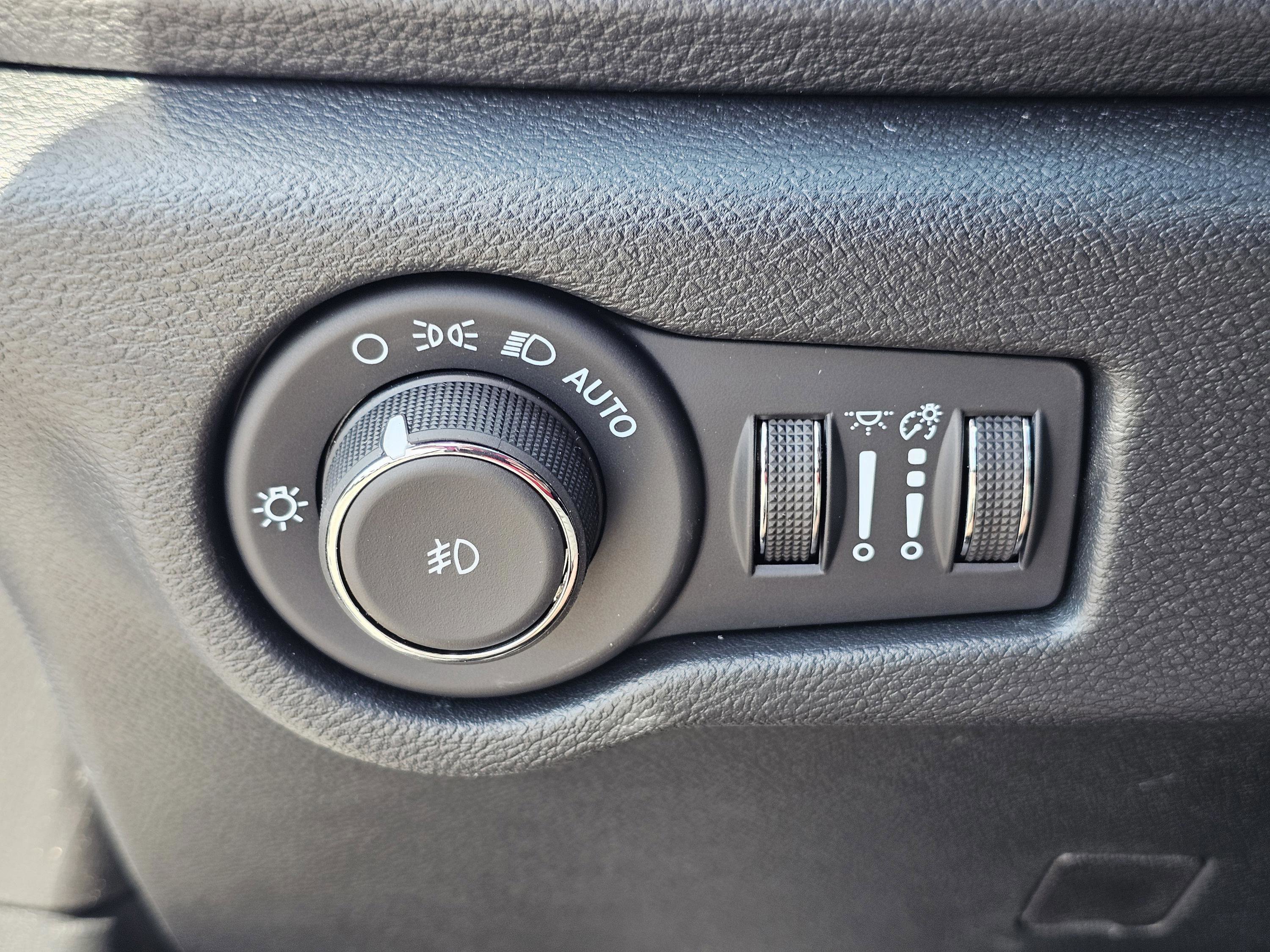 New 2026 Chrysler Pacifica Select image 18