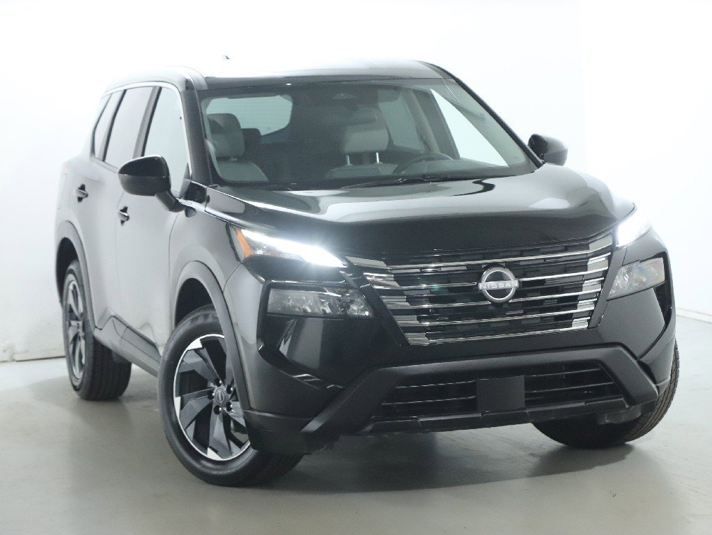 Certified 2025 Nissan Rogue SV image 2