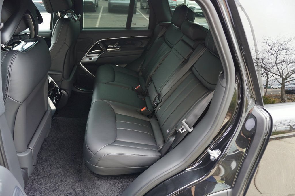 Used 2026 Land Rover Range Rover SE AWD/4WD image 31
