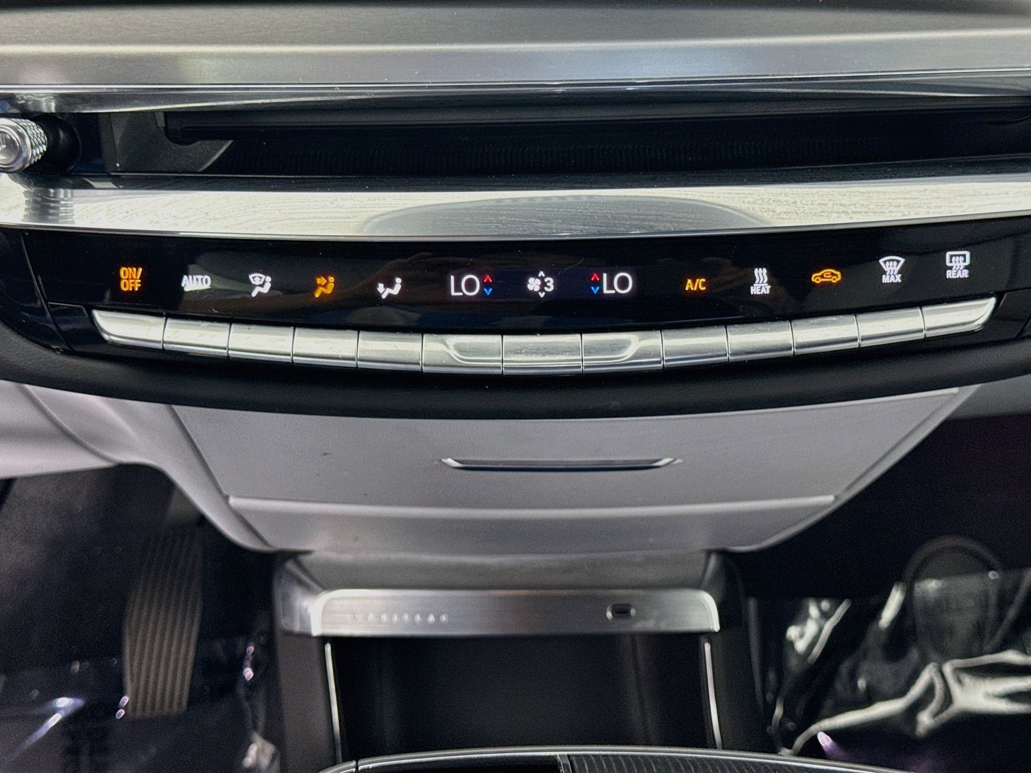 Used 2024 Cadillac Lyriq Luxury RWD image 18