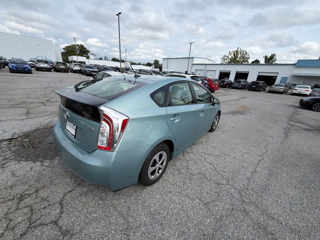 Used 2015 Toyota Prius Three FWD image 6