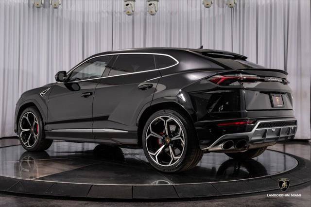 Used 2021 Lamborghini Urus AWD/4WD image 10