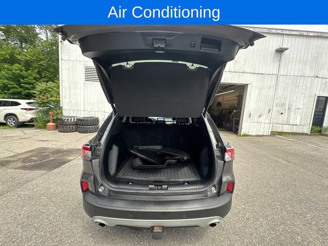 Used 2022 Ford Escape Titanium w/ Class II Trailer Tow Package AWD/4WD image 22