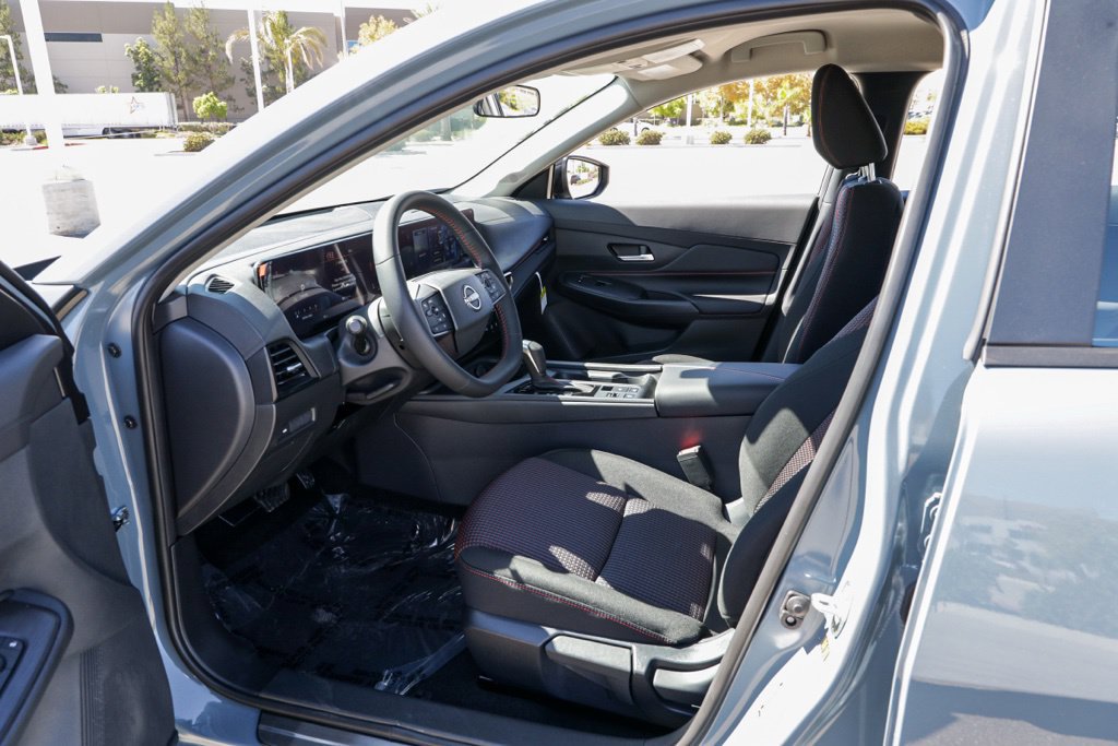 New 2027 Nissan Sentra SR FWD image 15