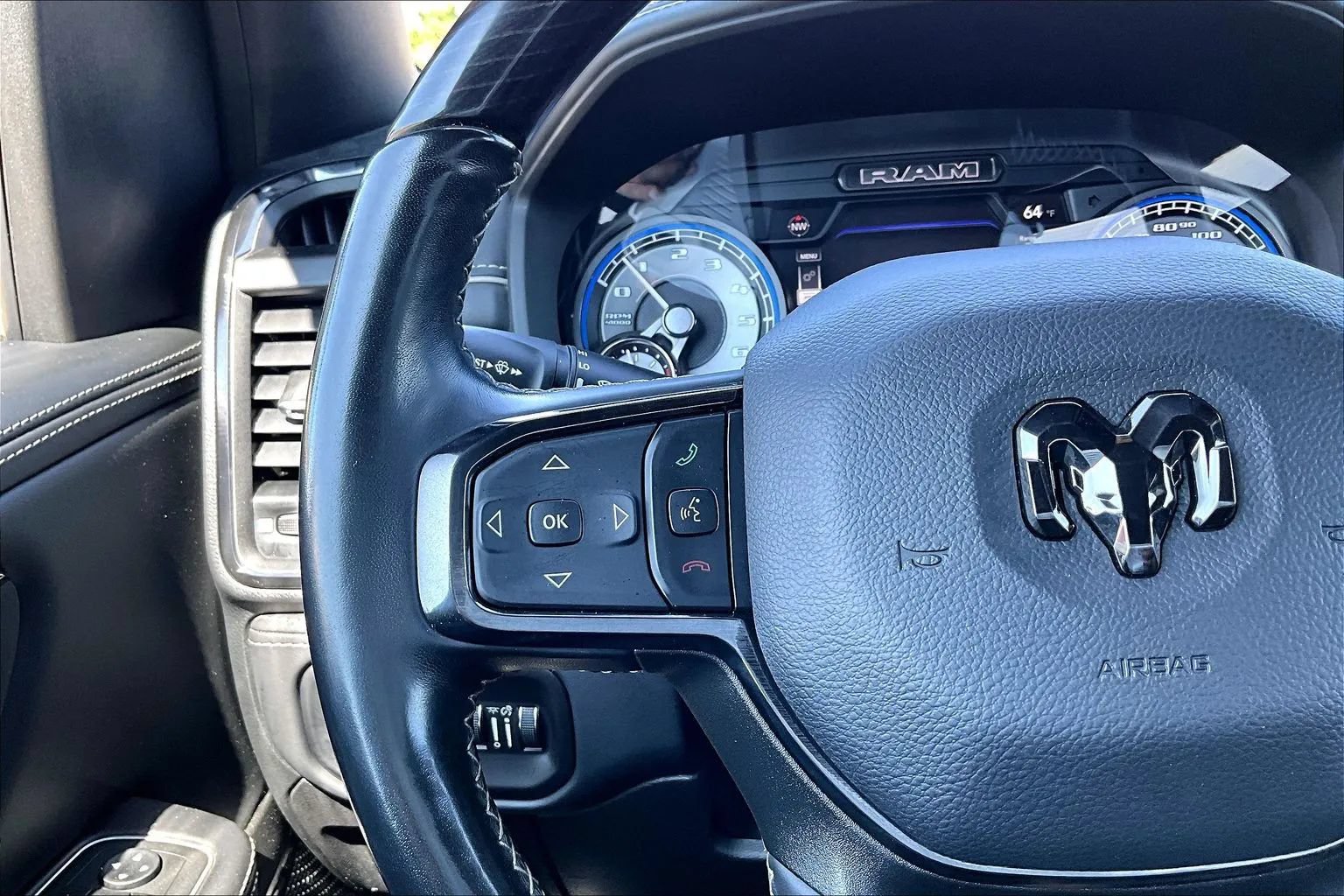 Used 2022 RAM 1500 Limited w/ Body Color Bumper Group AWD/4WD image 11