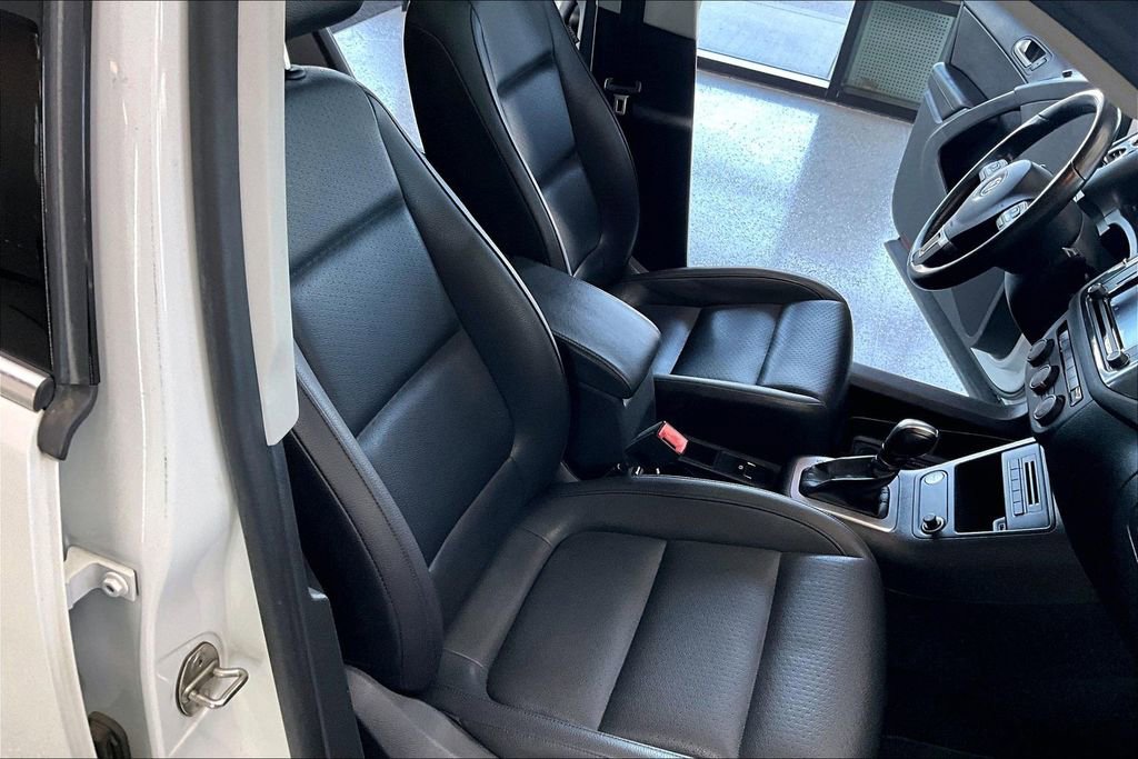Used 2017 Volkswagen Tiguan Wolfsburg Edition image 31
