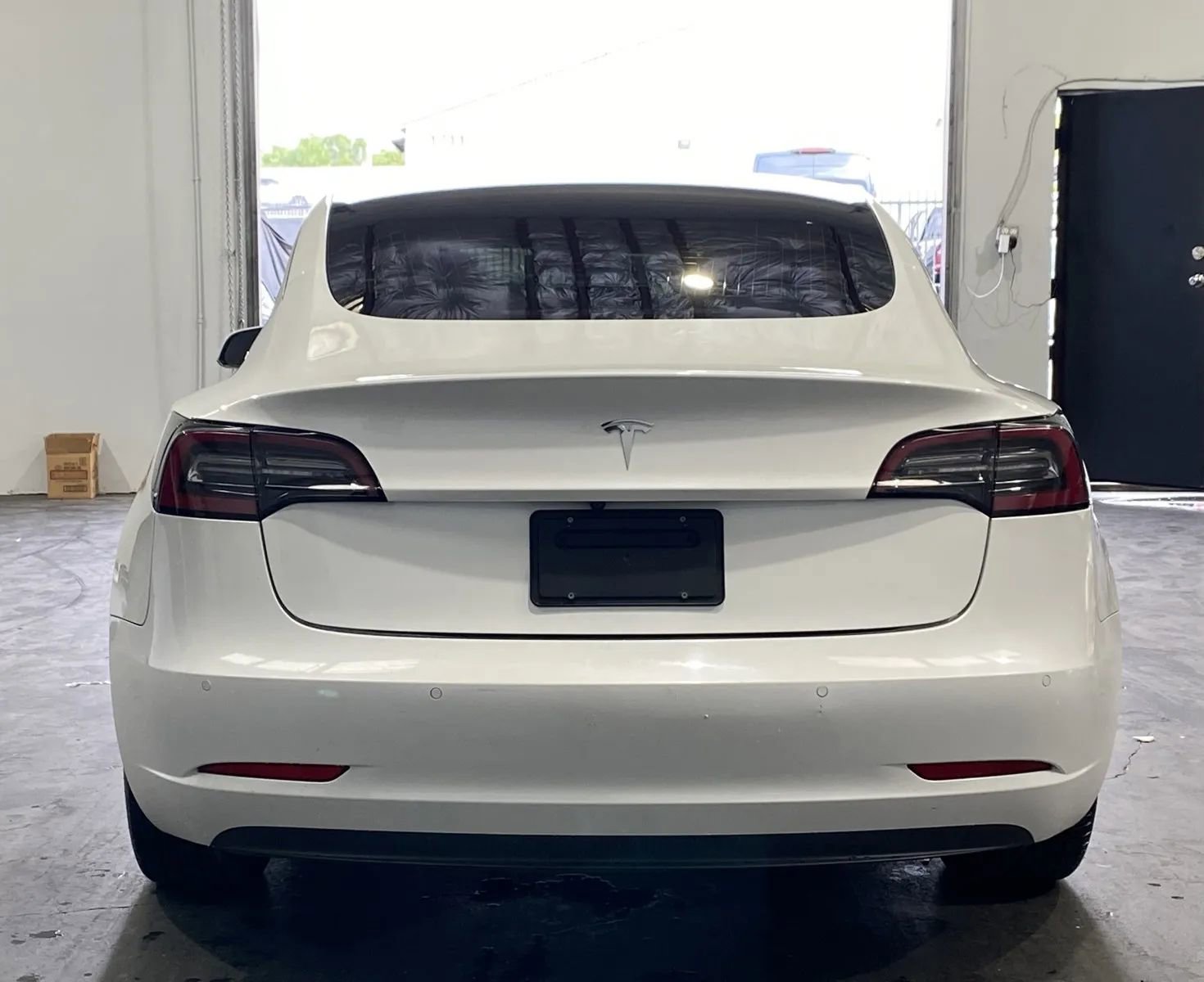 Used 2019 Tesla Model 3 Standard Range Plus image 3
