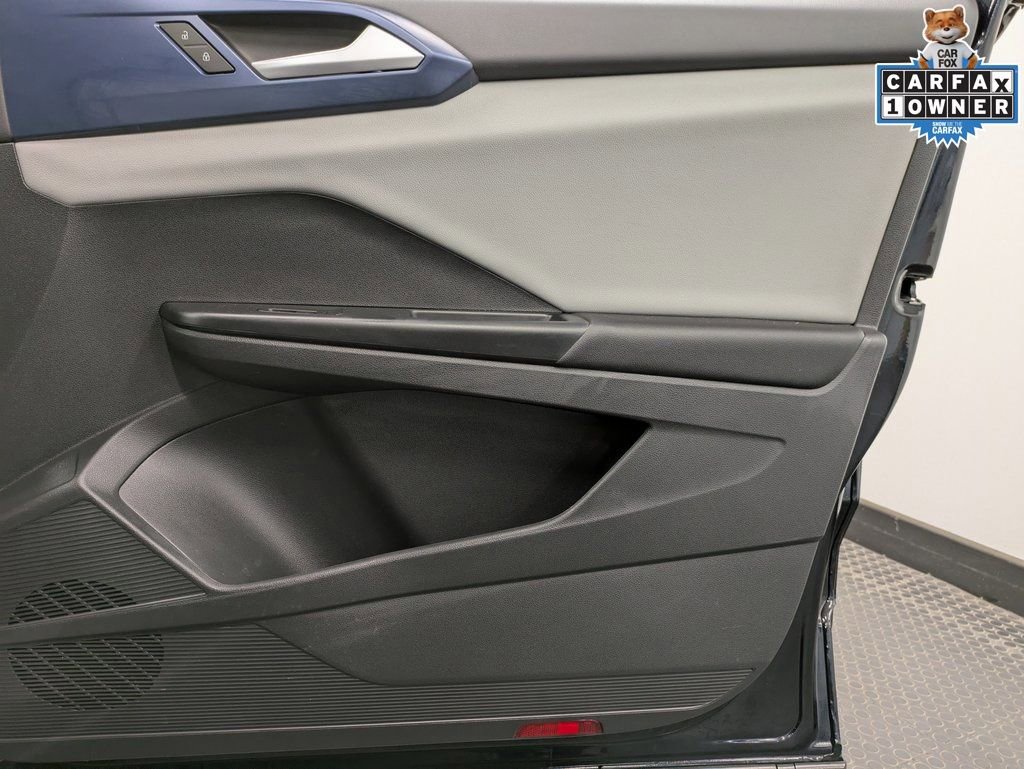 Used 2022 Volkswagen Taos SE image 29