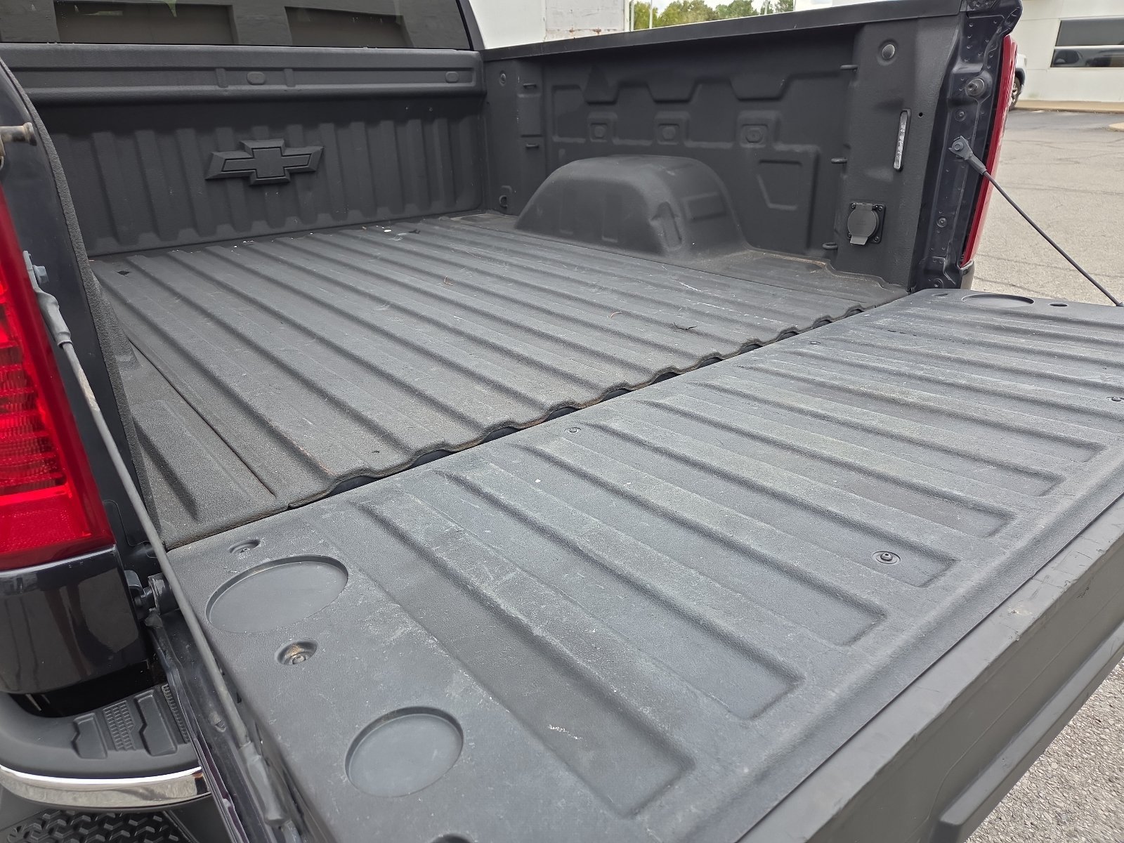 Used 2023 Chevrolet Silverado 1500 LT w/ Protection Package AWD/4WD image 18