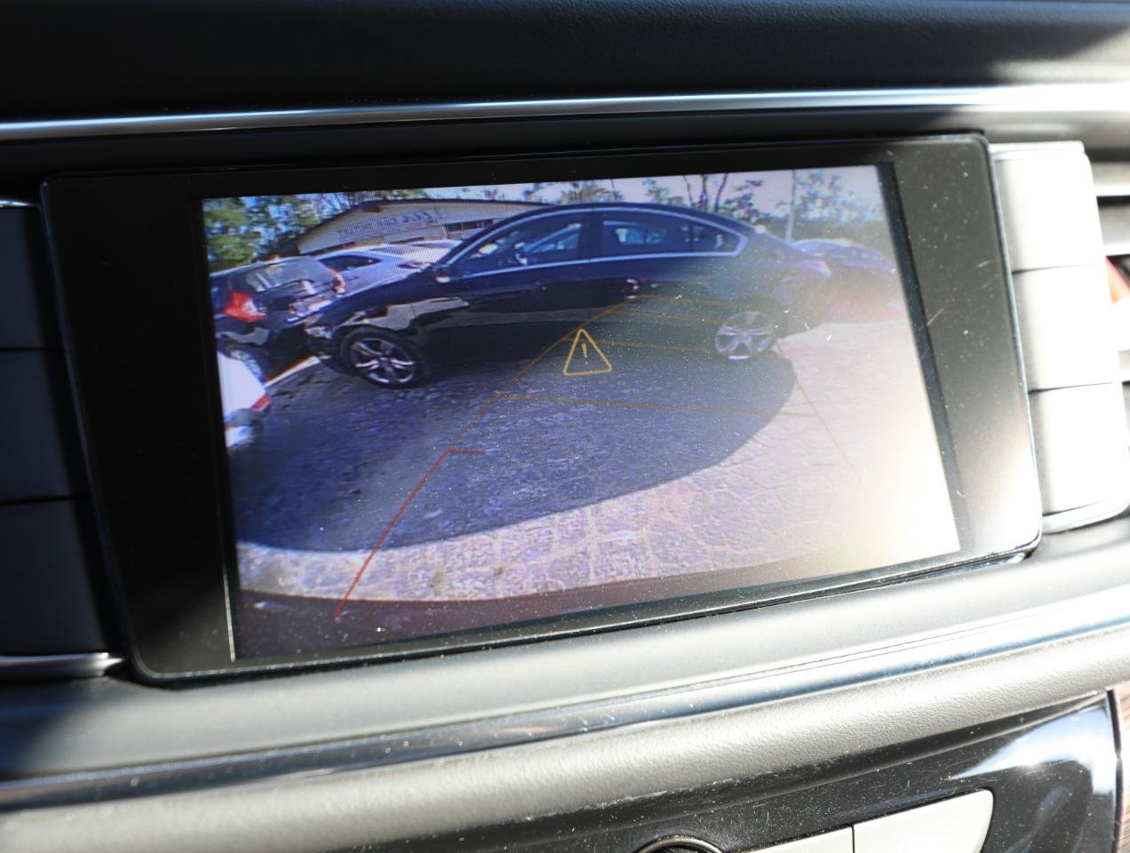Used 2018 Buick Enclave Essence FWD image 22