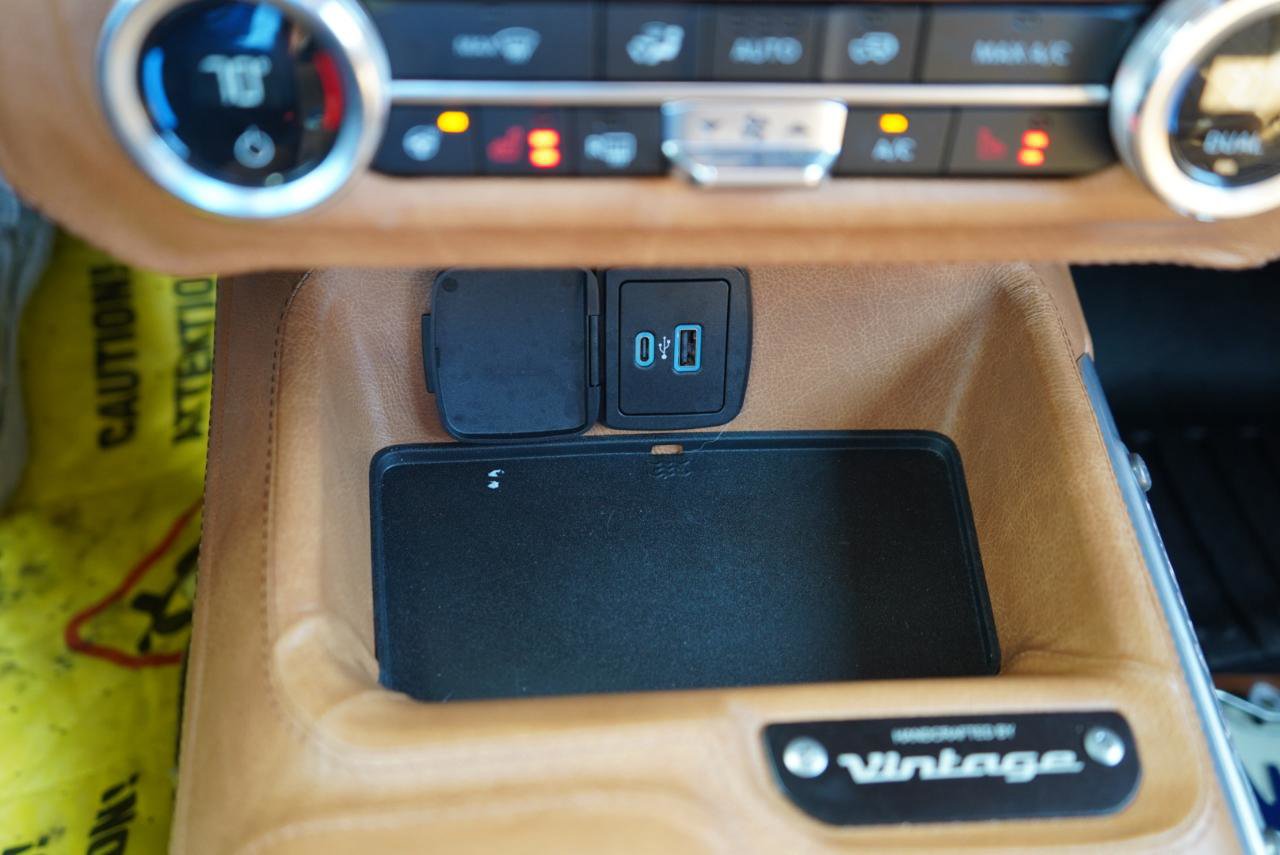 Used 2025 Ford Bronco Badlands image 63