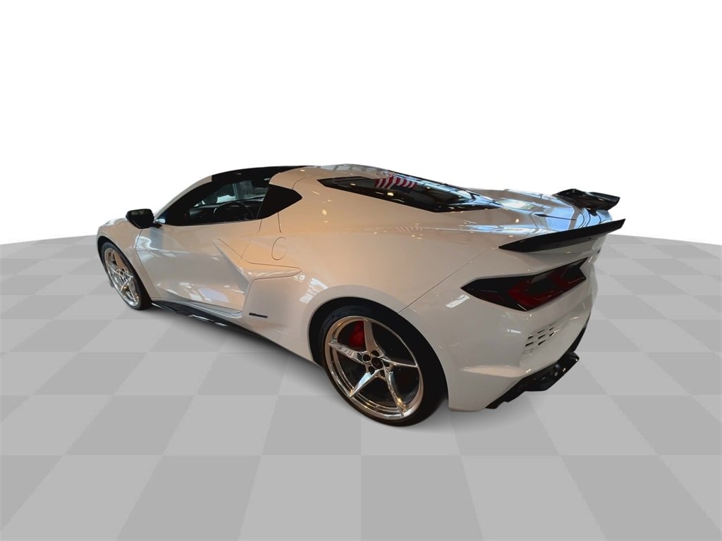 New 2025 Chevrolet Corvette E-Ray image 5