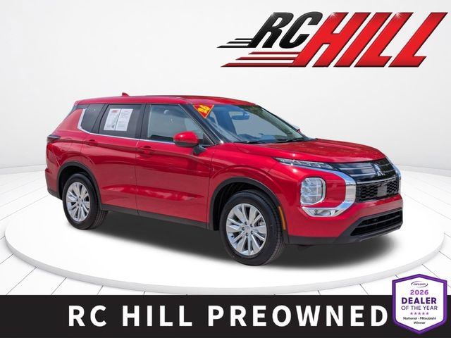 Used 2026 Mitsubishi Outlander ES FWD image 1