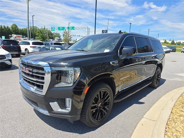 Used 2023 GMC Yukon XL SLT AWD/4WD image 7