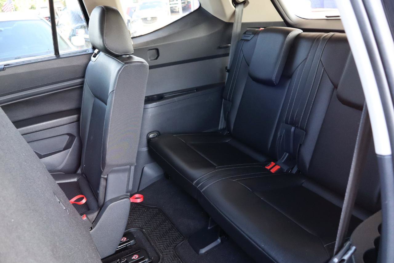 Used 2018 Volkswagen Atlas SEL FWD image 18