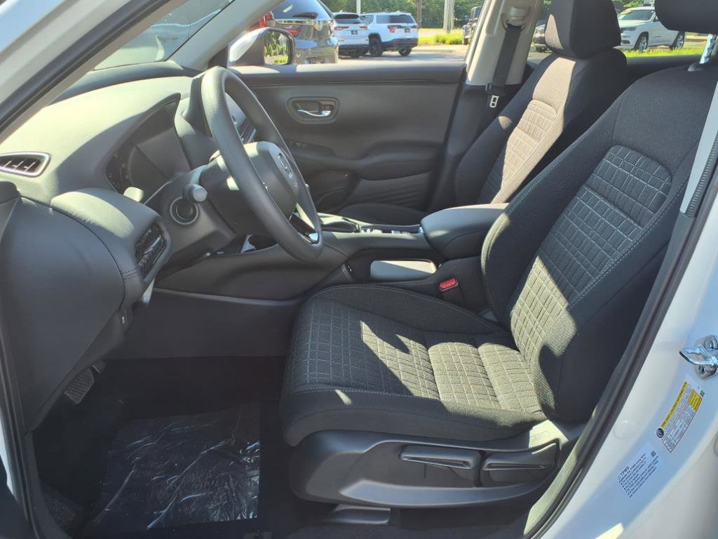 New 2026 Honda HR-V LX image 4