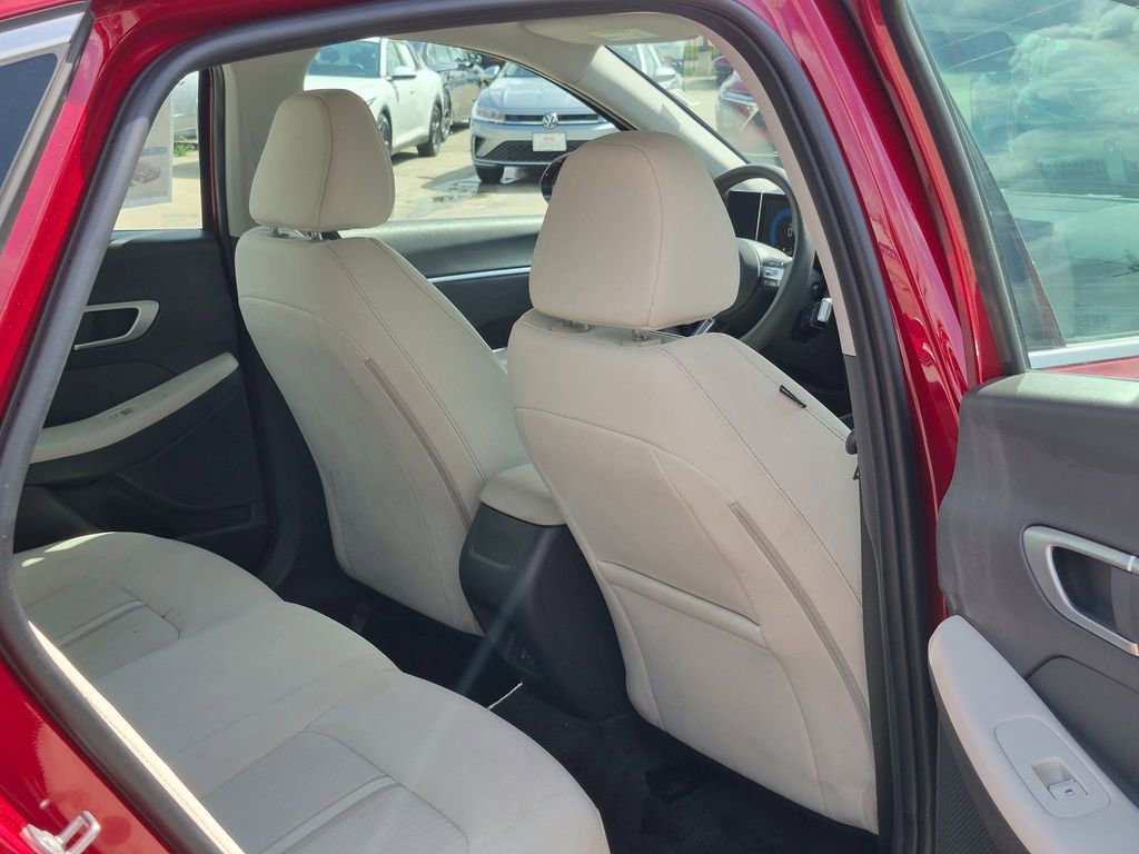 Used 2025 Hyundai Sonata SEL FWD image 28