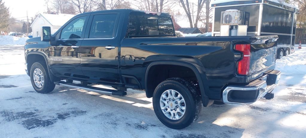 Used 2024 Chevrolet Silverado 2500 LTZ w/ LTZ Premium Package image 5