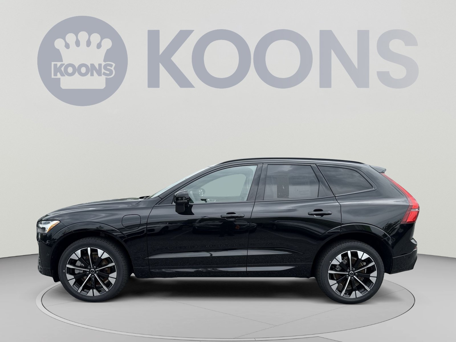 New 2026 Volvo XC60 T8 Plus w/ Protection Package Premier AWD/4WD image 2