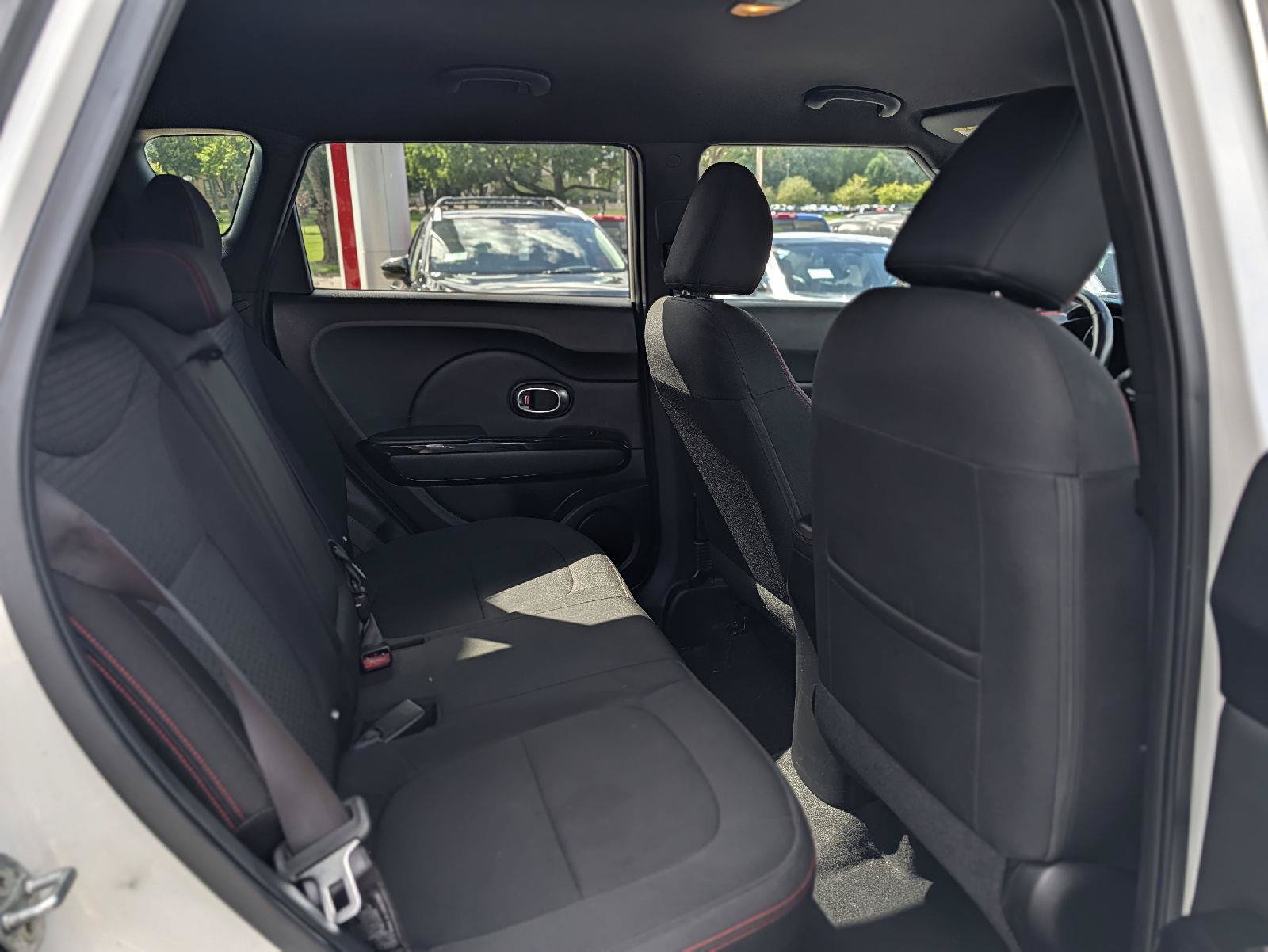 Used 2014 Kia Soul + FWD image 21