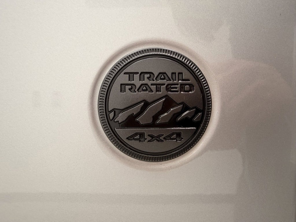 Used 2023 Jeep Wrangler Unlimited Sahara image 16