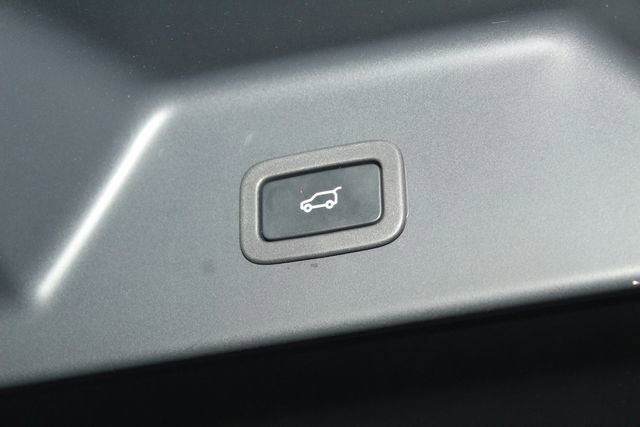 Used 2021 Land Rover Range Rover Autobiography Fifty Edition image 13