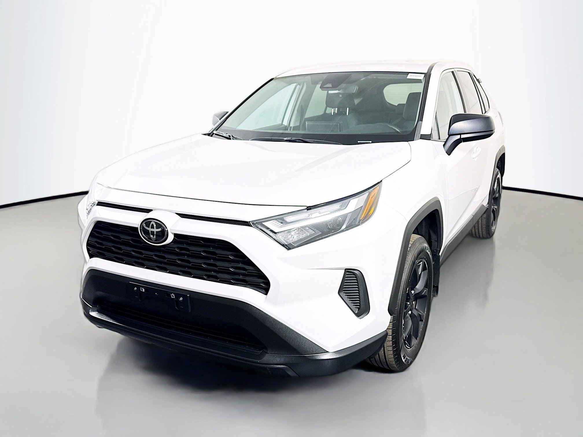 Used 2023 Toyota RAV4 LE image 4