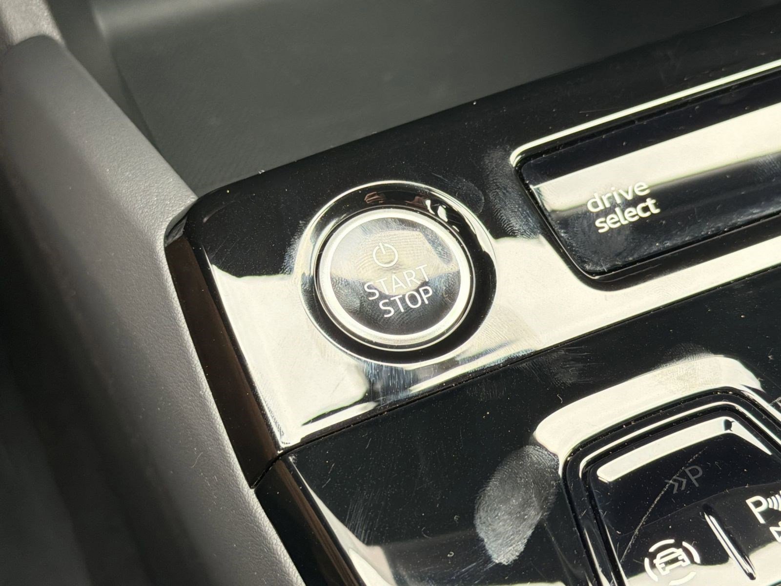 Used 2025 Audi Q6 e-tron Premium Plus w/ Premium Plus image 27