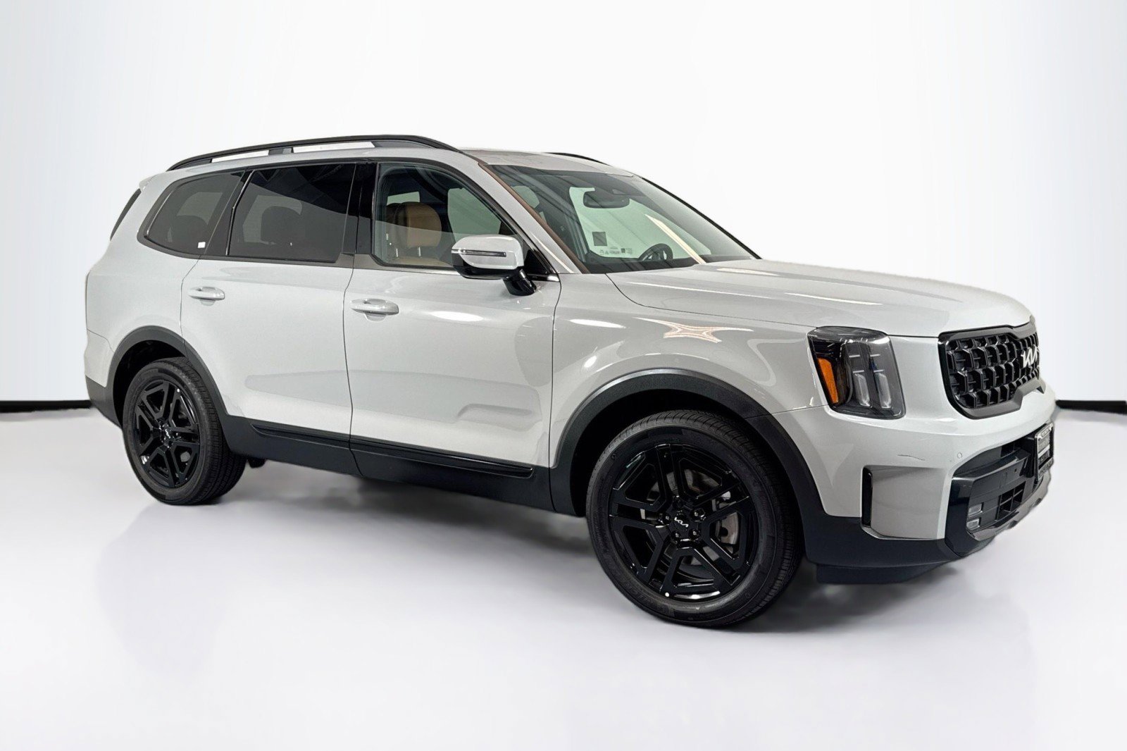 Used 2024 Kia Telluride SX X-Line image 3
