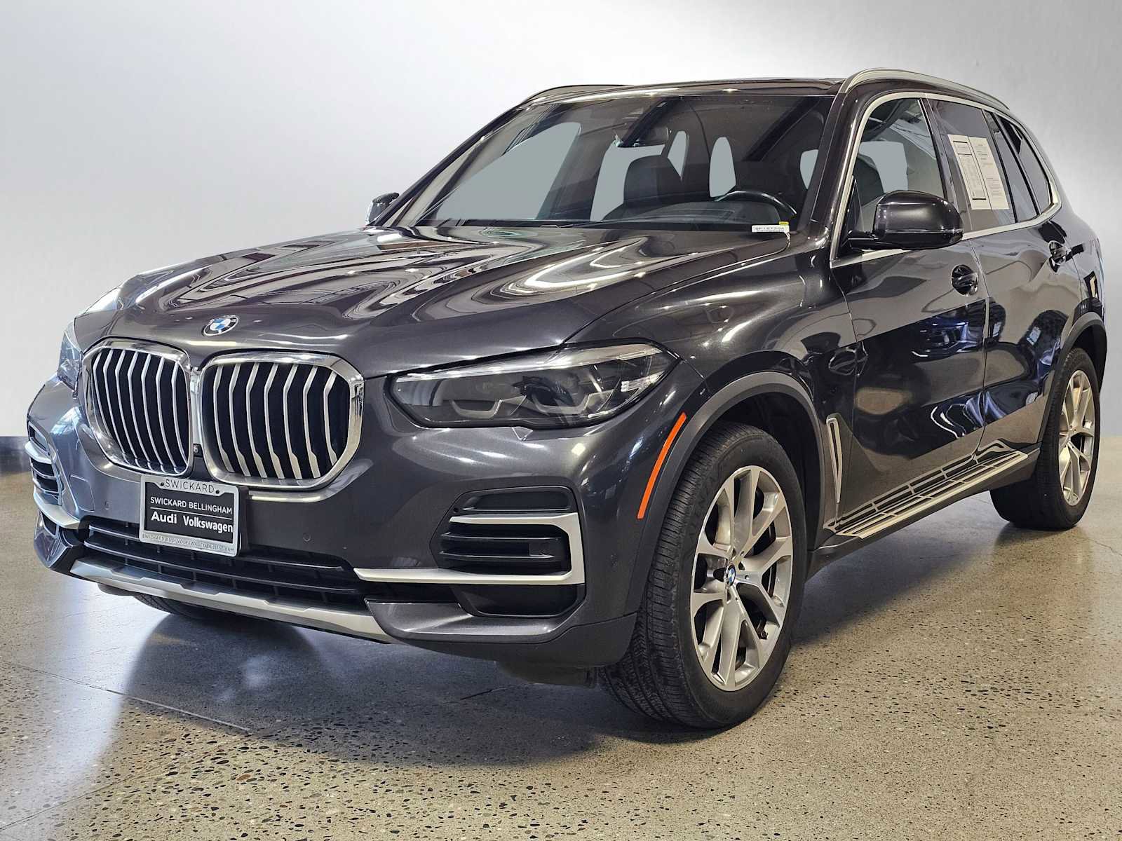 Used 2023 BMW X5 xDrive40i AWD/4WD image 3