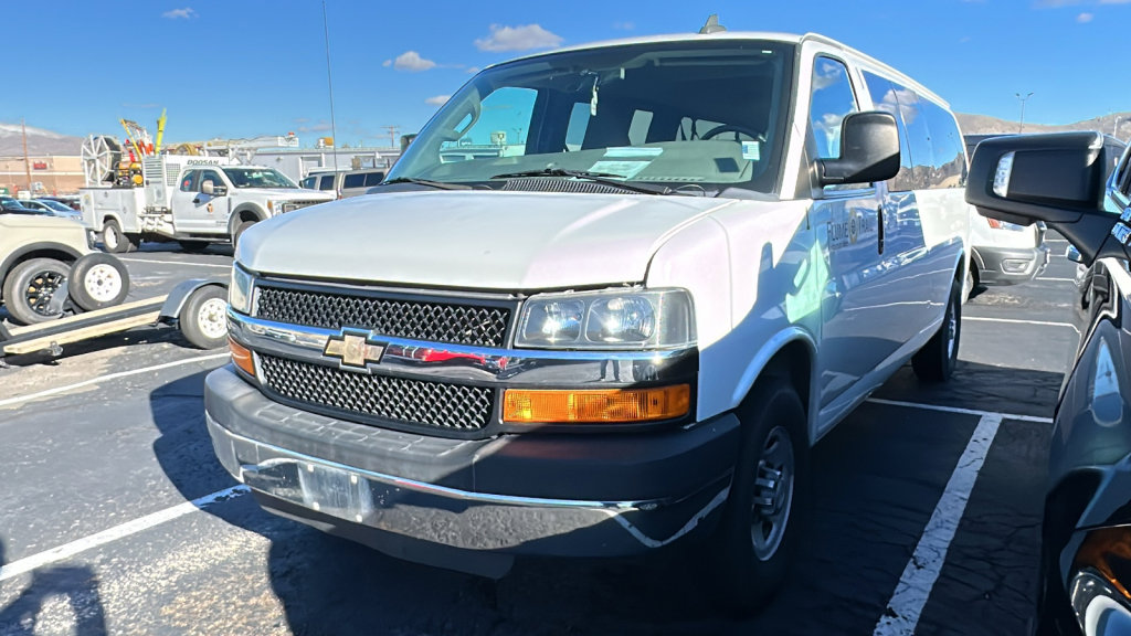 Used 2016 Chevrolet Express 3500 LT w/ LT Preferred Equipment Group image 3