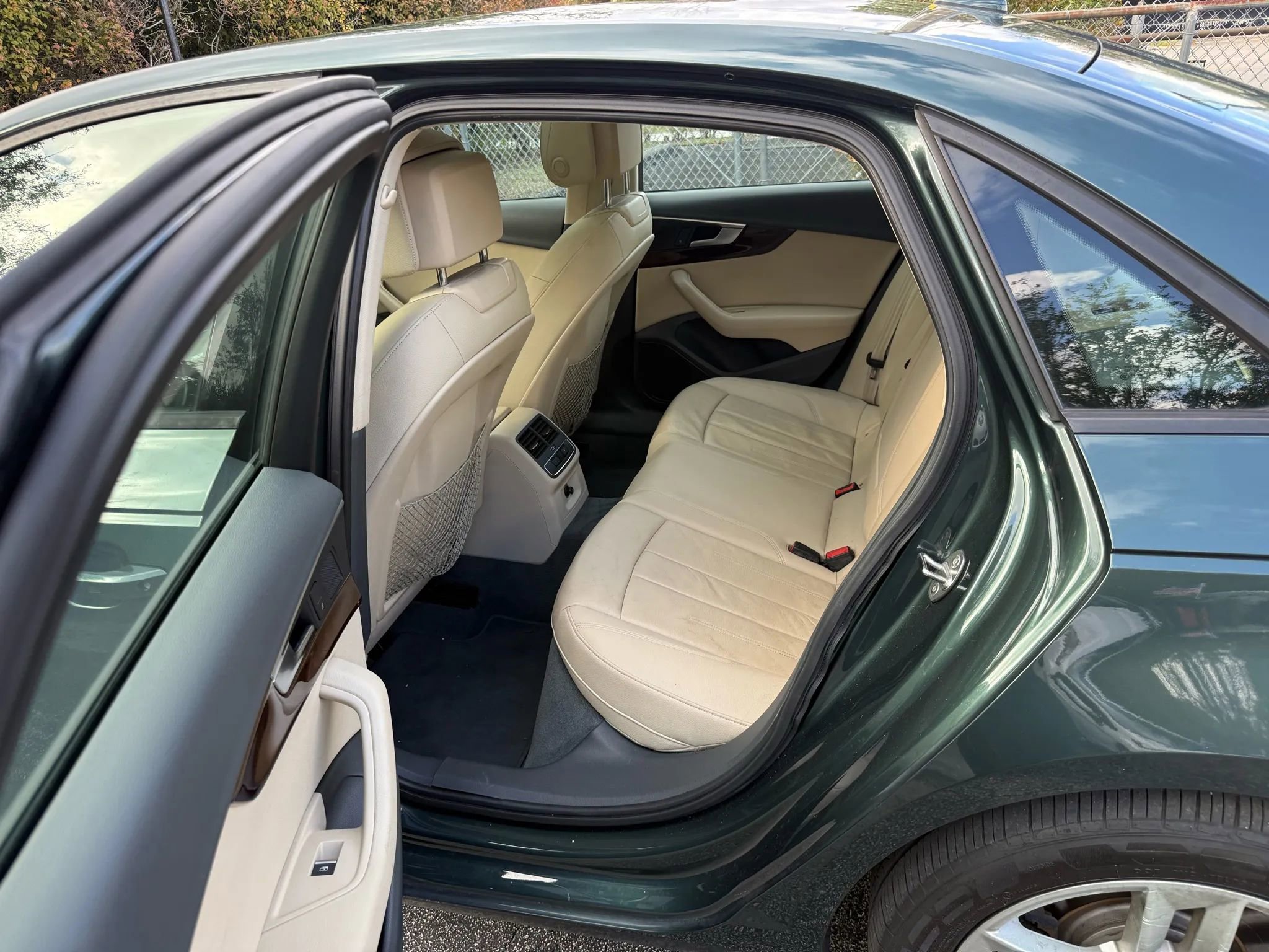 Used 2017 Audi A4 2.0T Premium image 12