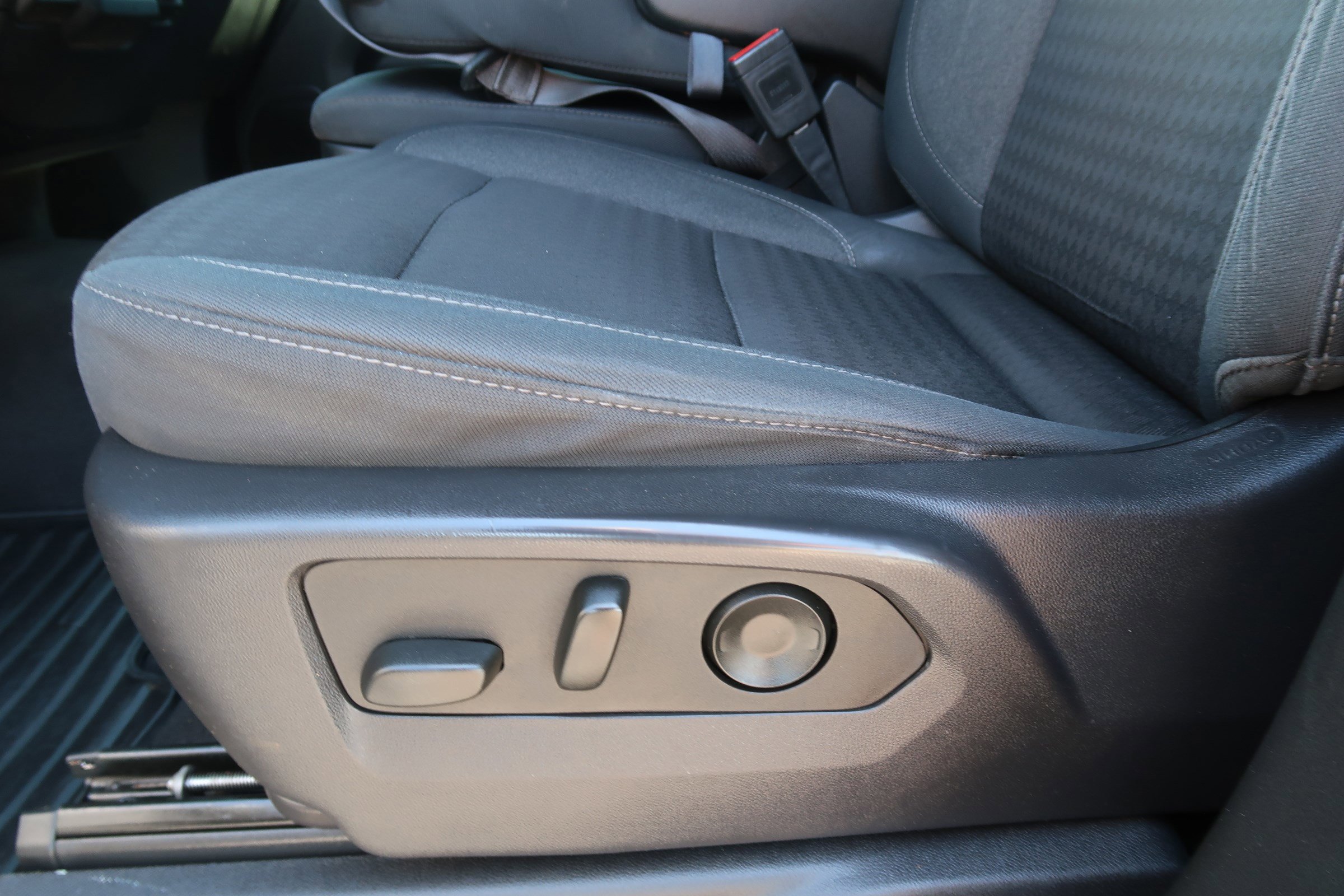 Used 2024 Chevrolet Silverado 1500 Custom AWD/4WD image 16