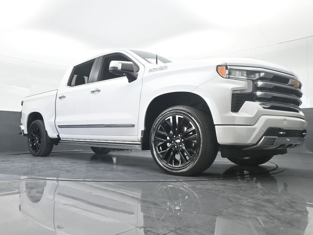 Used 2024 Chevrolet Silverado 1500 High Country w/ Technology Package image 86