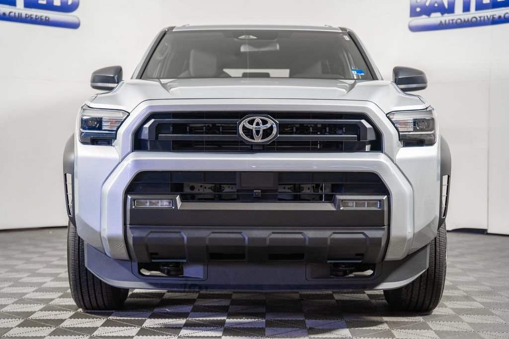 Certified 2025 Toyota 4Runner SR5 AWD/4WD image 2