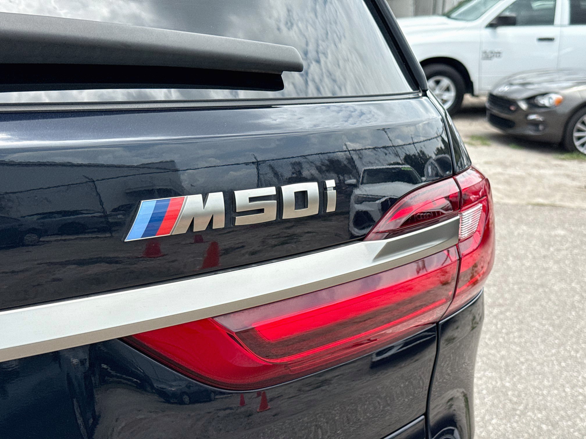 Used 2022 BMW X7 M50i w/ Executive Package AWD/4WD image 11