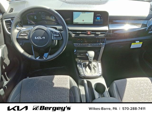 Certified 2025 Kia Seltos S AWD/4WD image 8